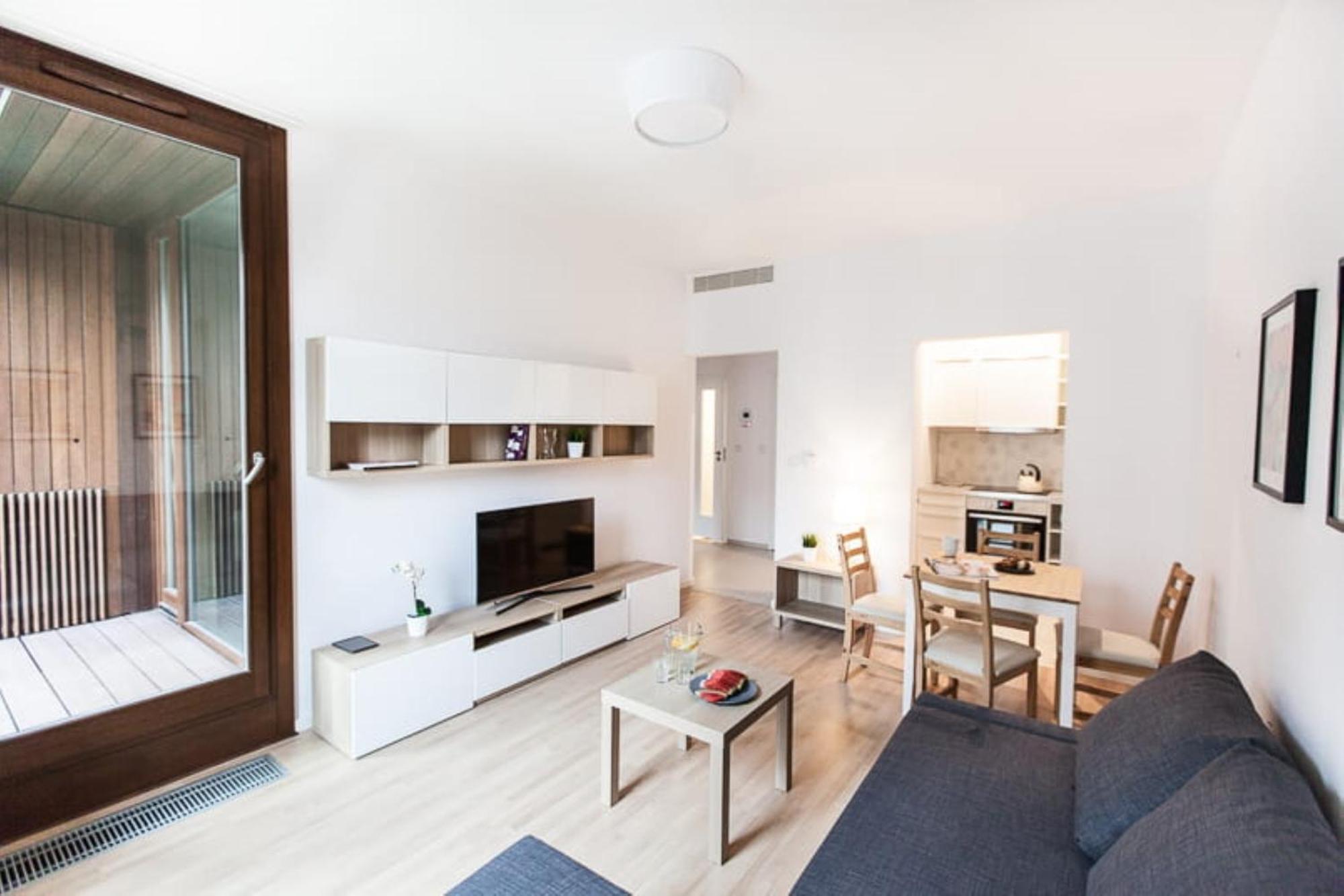 Warsaw Aparthotel Екстериор снимка