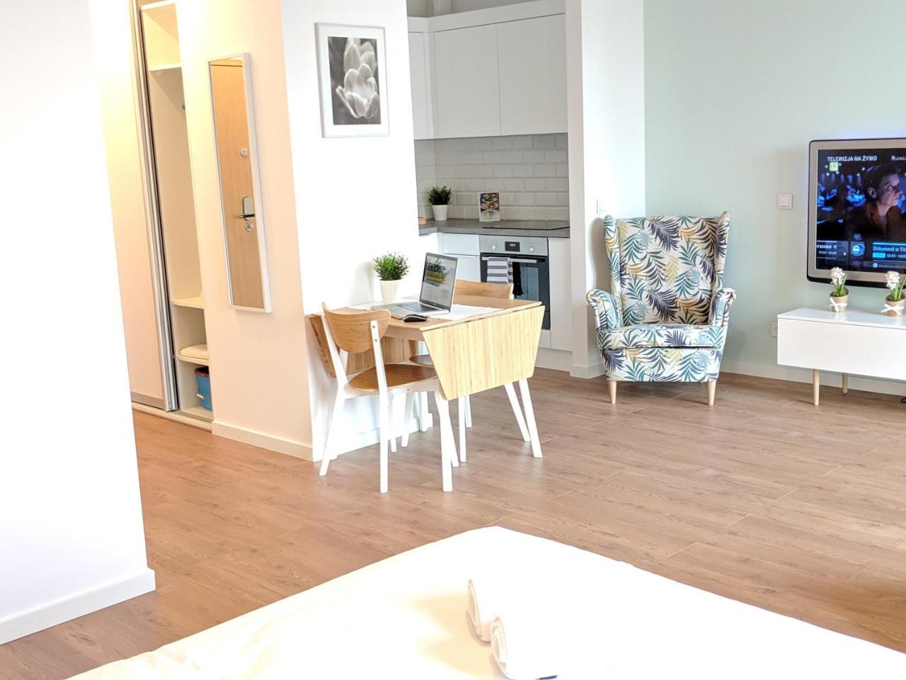 Warsaw Aparthotel Екстериор снимка